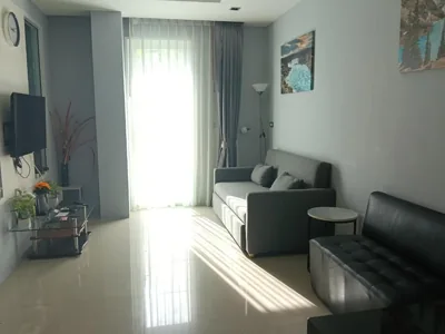 Appartamento con una camera da letto e balcone — Private sea view apartment at Emerald Terrace